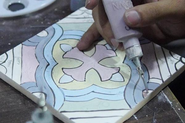 Workshop – Amjad Ali Daudpotto 'Kashi Tiles Painting'