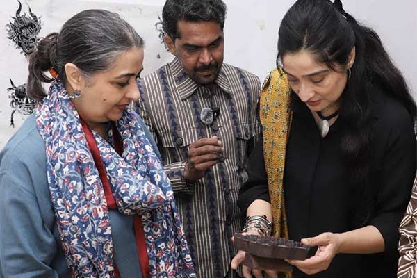 Workshop – Atiya Javed & Ghulam Abbas 'Hands that Hold Colour: Natural Dyeing and Block Printing'