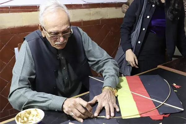 Workshop – Ustad Saleem & Ustad Javaid 'Kite Making'